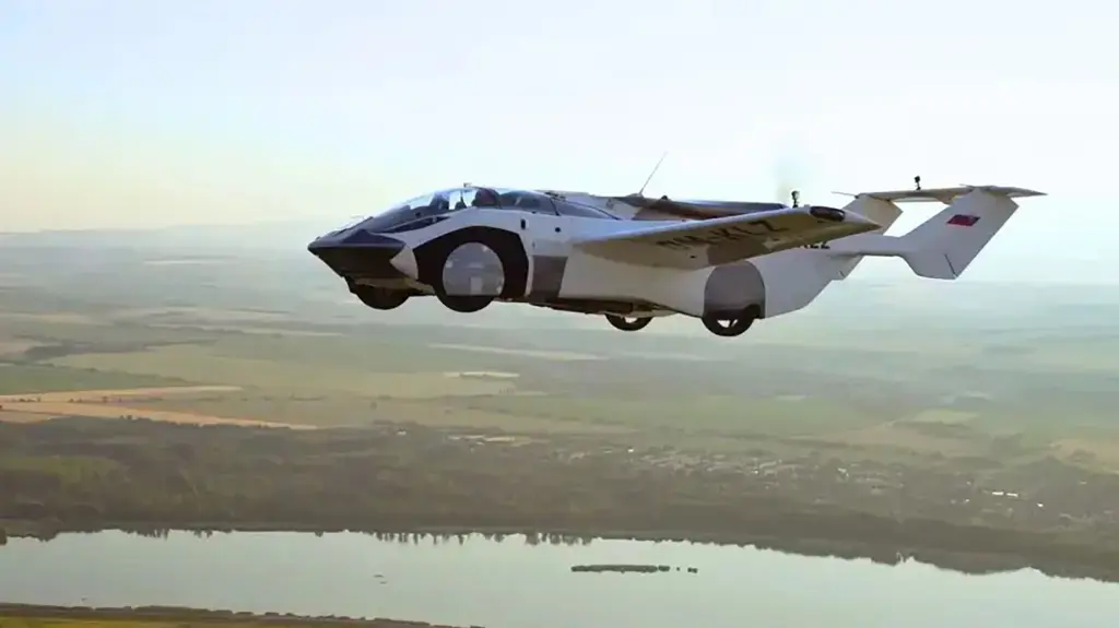 Французский музыкант стал первым пассажиром летающего автомобиля: «Удивительный опыт»