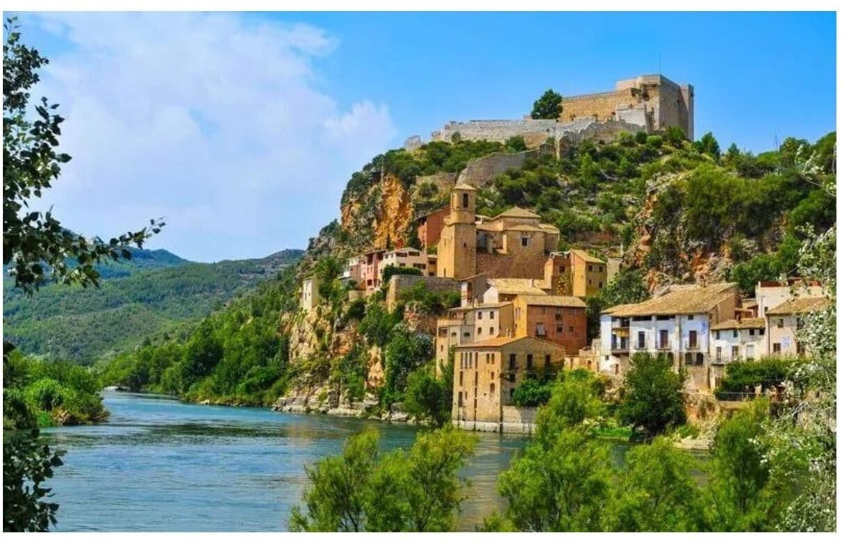 Обзор самых красивых средневековых деревень Испании.