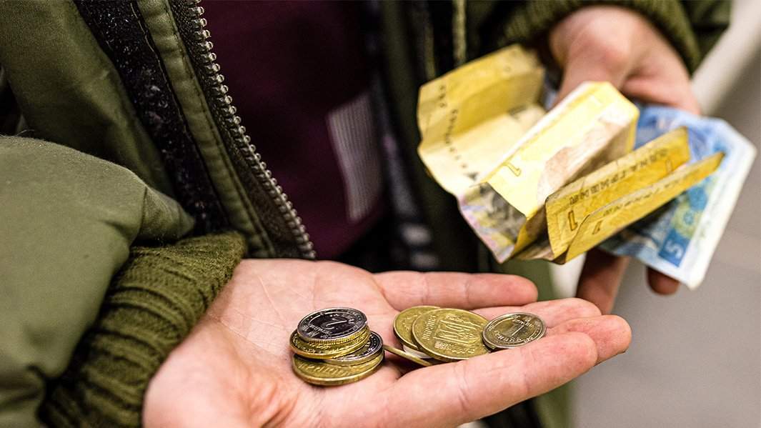 Черный ворон кризиса: Зеленский завершает продажу Украины. Страна переходит под контроль транснациональных финансовых элит