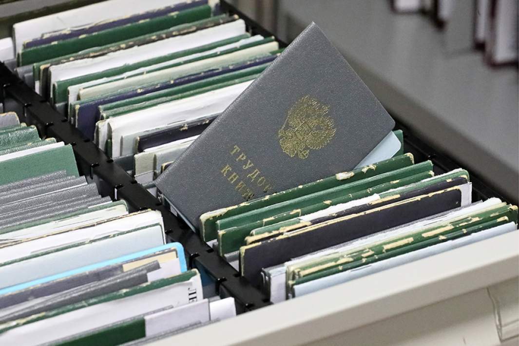 Ставки сделаны: как воровали зарплаты в администрации Василеостровского района