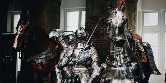 Из чего состояло рыцарское снаряжение в средние века?
