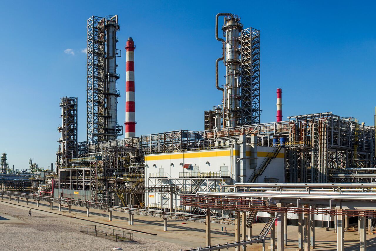 Пожар на российском нефтеперерабатывающем заводе