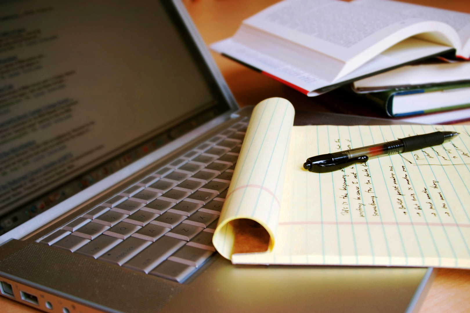 Как авторы статьи "штампуют". Хорошо это или плохо?