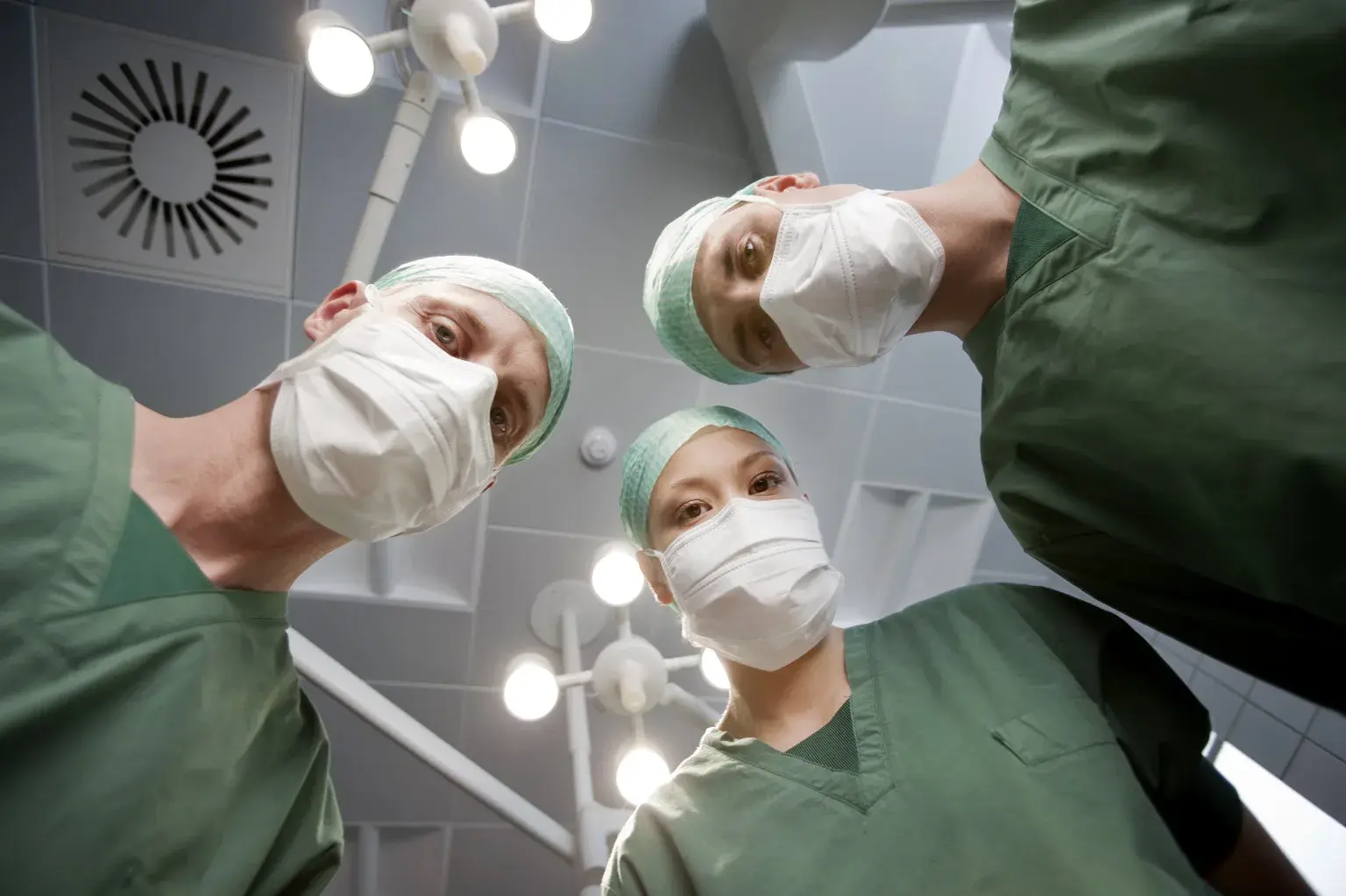 Моя жизнь как кинолента. 1996 год. Учёба в мединституте. Рождение сына. Кишечная непроходимость. Клиническая смерть