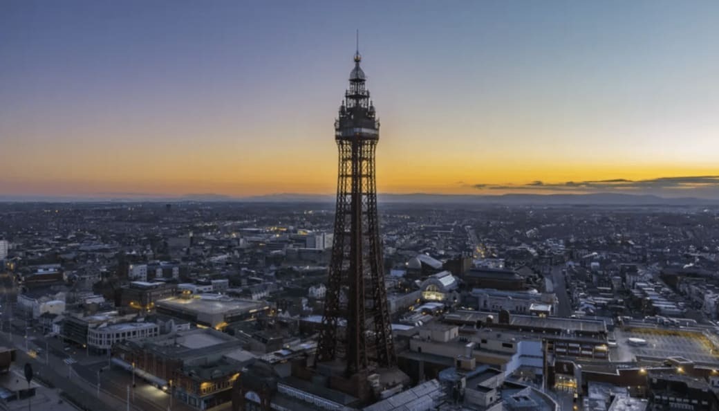 Артист цирка Блэкпульской башни упал с «Колеса смерти» на глазах у толпы