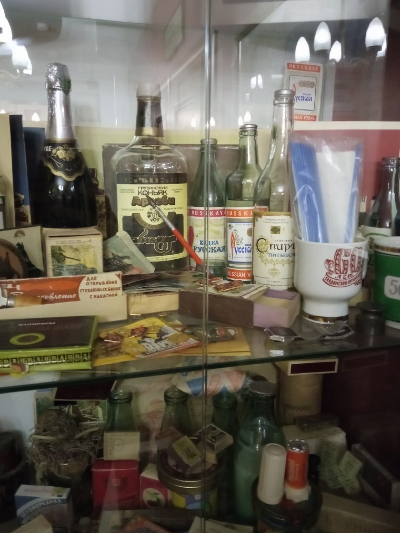 Обзор в стиле СССР. Гостинично-ресторанный комплекс Дом пионеров в Тюмени.