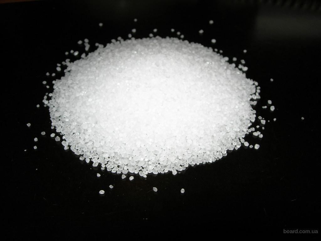 Хотя поваренная соль является очевидным источником натрия