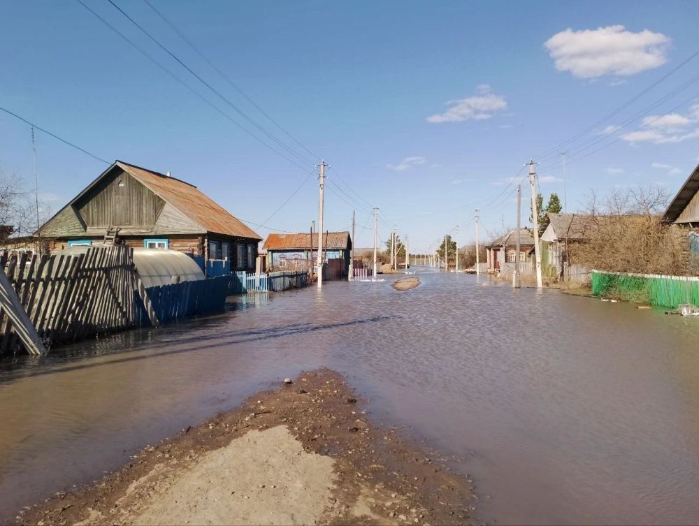 Как поддержать тех, кто столкнулся с наводнением: практические советы