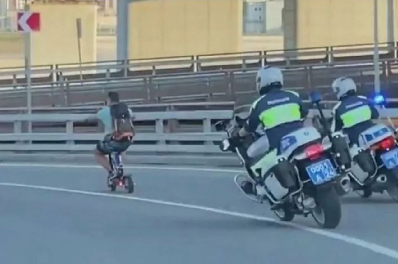 Рейд ГИБДД в Москве: проверка самокатов и велосипедов