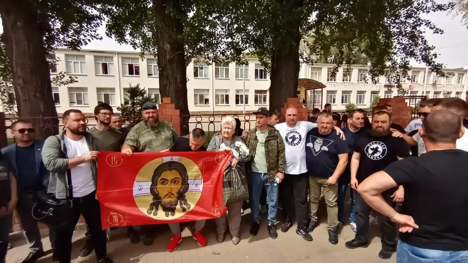 Можно ли русских ставить на колени