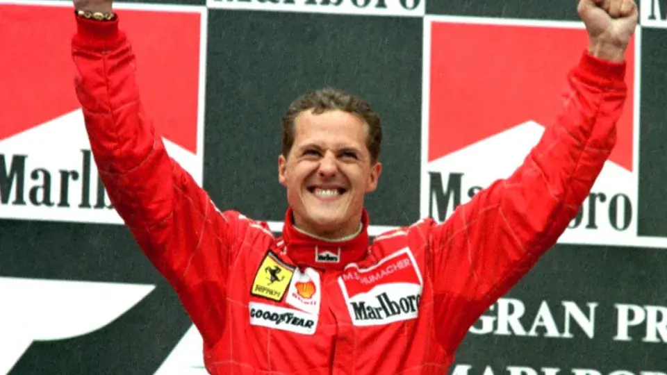 "Иконические часы Михаэля Шумахера выставлены на аукцион: раритеты из мира гонок"