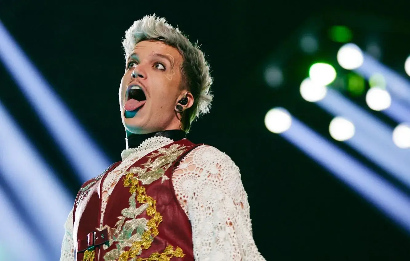 Краткий обзор Евровидения 2024: Небинарный чемпион из Швейцарии, ведьма из Ирландии и скандал с конкурсанткой из Израиля