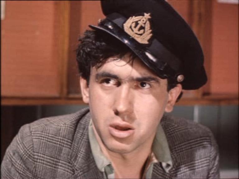 Джигарханян бандит с большой есть буквы! Высоцкий сам снимался вместе с ним! Рифмоплетство.