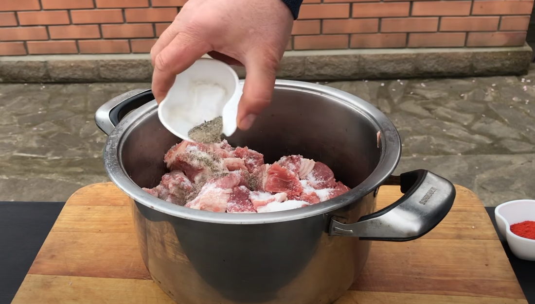 Как я мариную мясо для шашлыка. Очень просто и удивительно вкусно