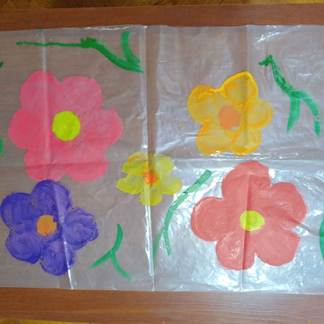 Бабушкины хитрости: создаем витражи из солнца и красок