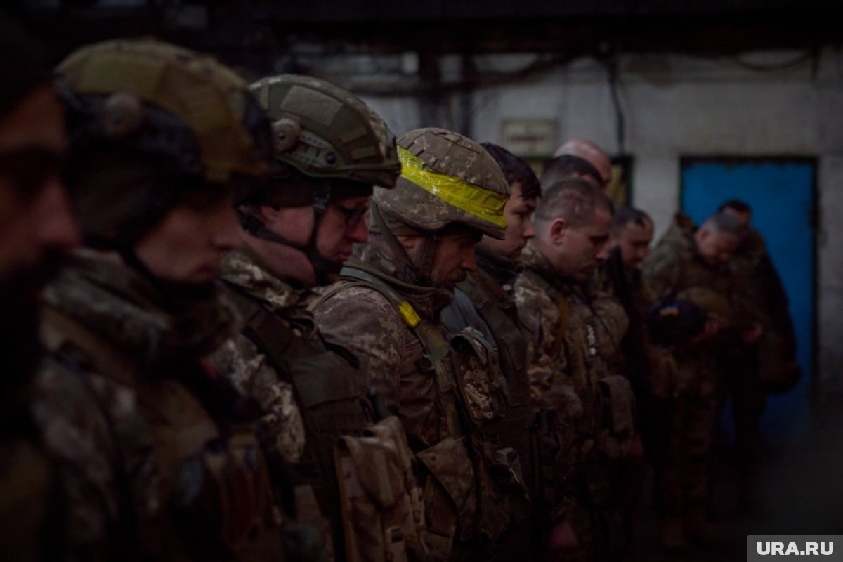 Почему ВСУ так упорно держатся за Волчанск?