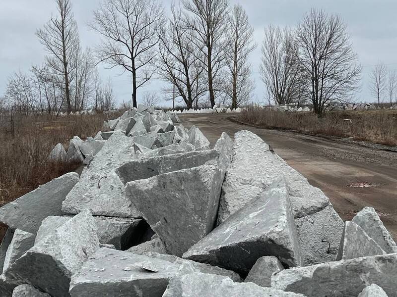 Зеленский объяснил, что произошло с фортификационными сооружениями в Харьковской области.