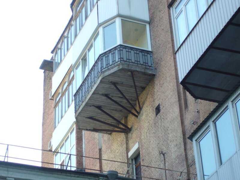 Как законно пристроить балкон к квартире: что нужно знать?