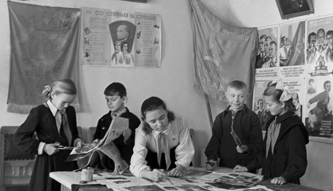 Зачем нам врут и завышают расходы в СССР , хотя в данное время расходы по сравнению с СССР выше в 30 % раз . Это среднее , зато по некоторым выше .