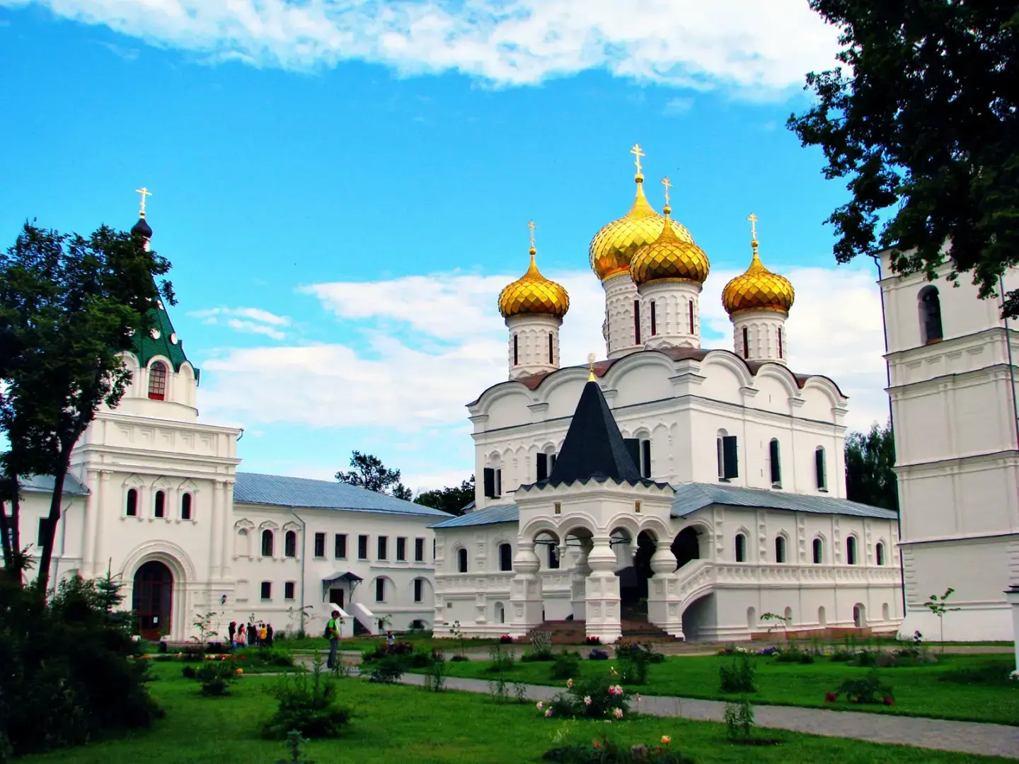 Наш Ваня жизнь недаром прожил!