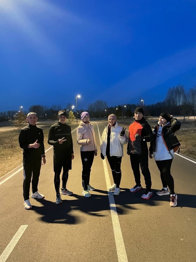 Так нас ещё нигде не встречали или бежим за еду