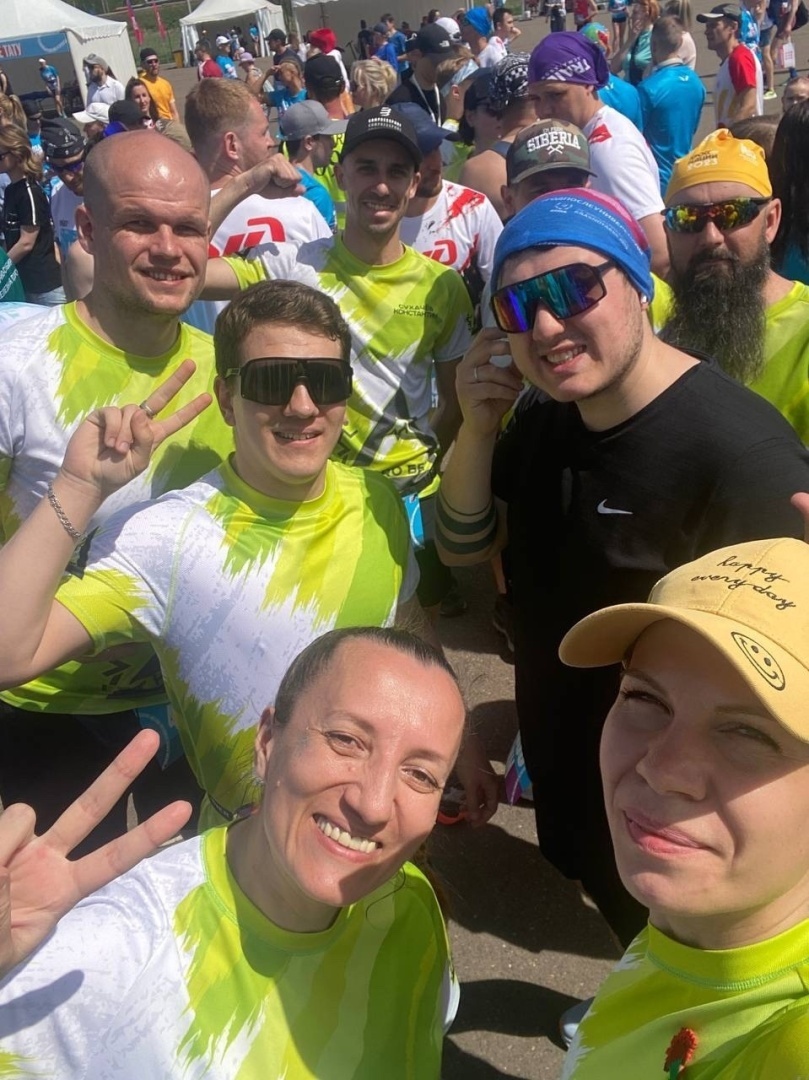 Так нас ещё нигде не встречали или бежим за еду