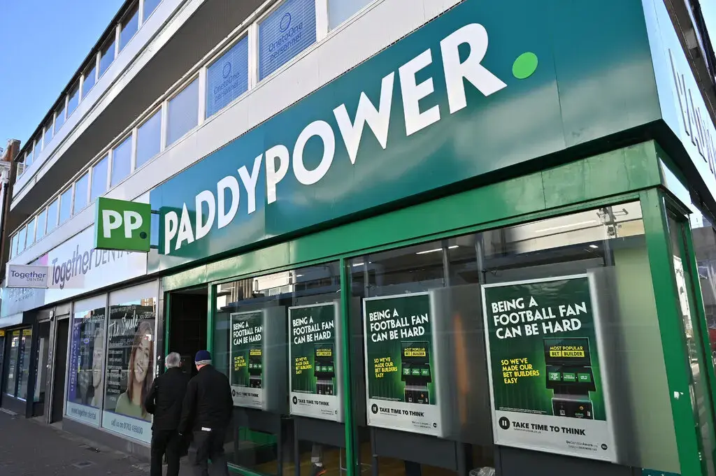 Букмекерская компания исключила Бориса Джонсона из футбольной рекламы