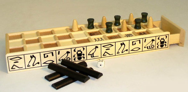 Самая старая настольная игра - история, факты. А вы знаете что это за игра?