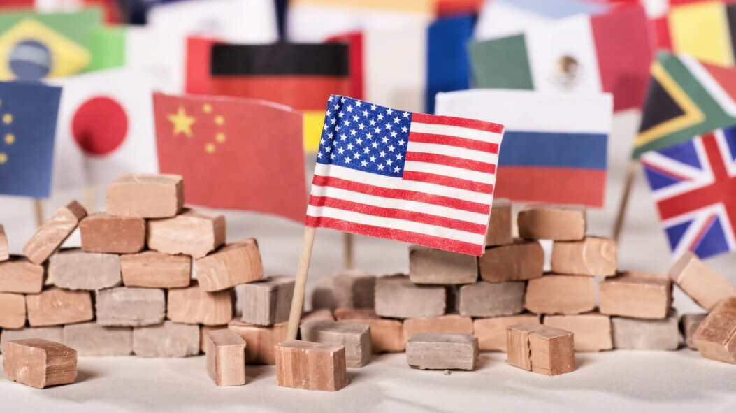 В наши дни можно предположить, что быть врагом Америки на самом деле выгодно