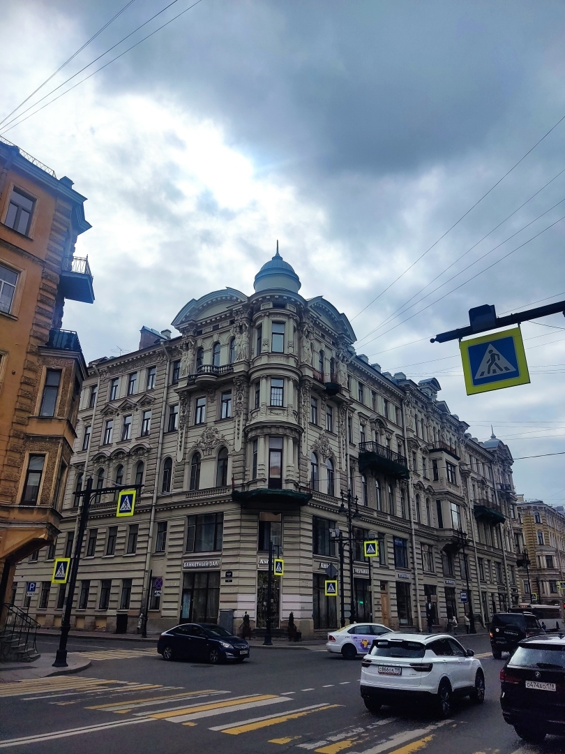 Отель в самом красивом здании на улице Восстания Санкт-Петербурга всего за 3800 рублей за ночь на двоих! 🤗