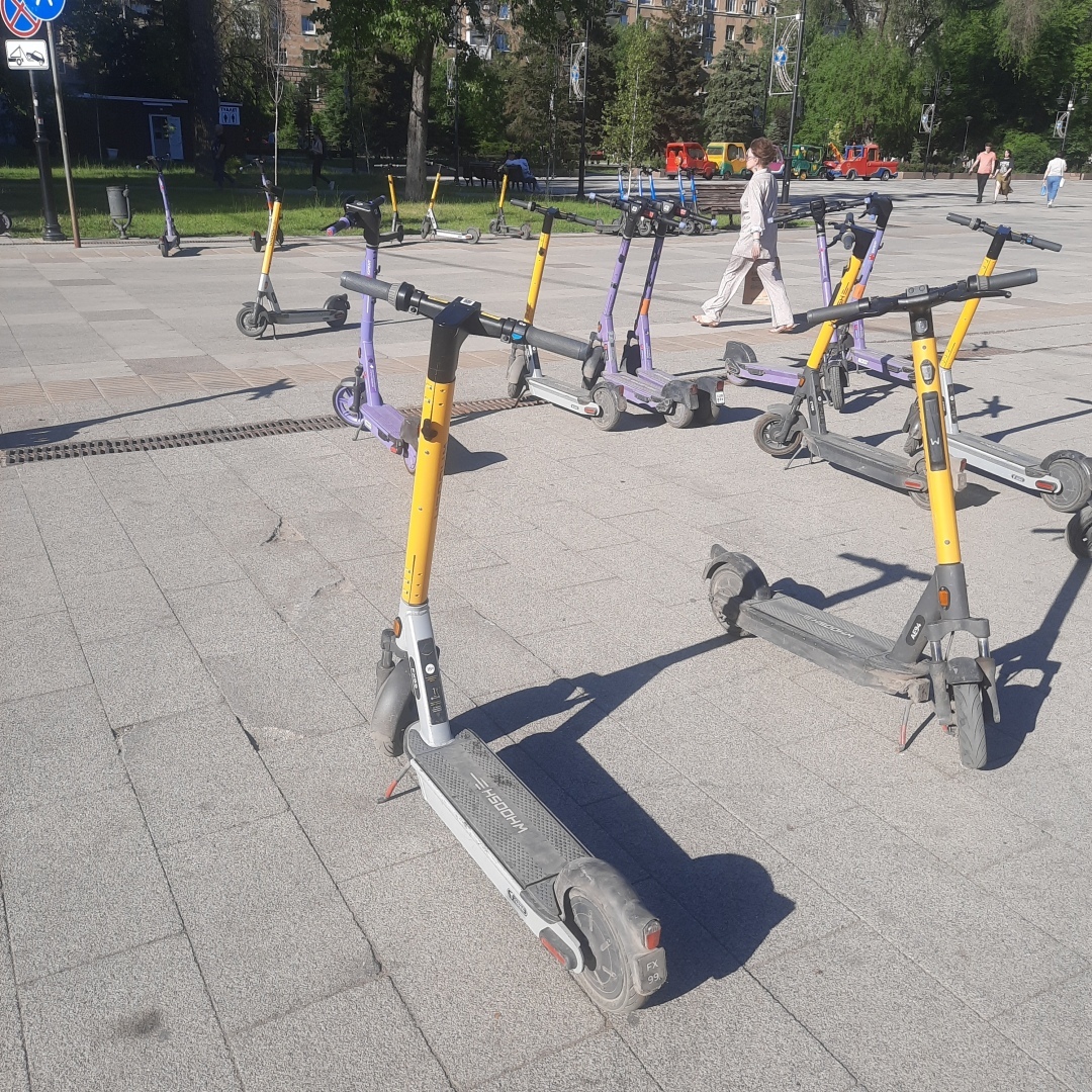 И снова про электросамокаты на пешеходных улицах города.