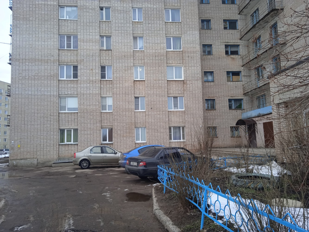 Как я жила в общежитие и работала в алкомаркете.