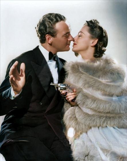 Классические актрисы с оружием: потрясающие сцены из классических фильмов