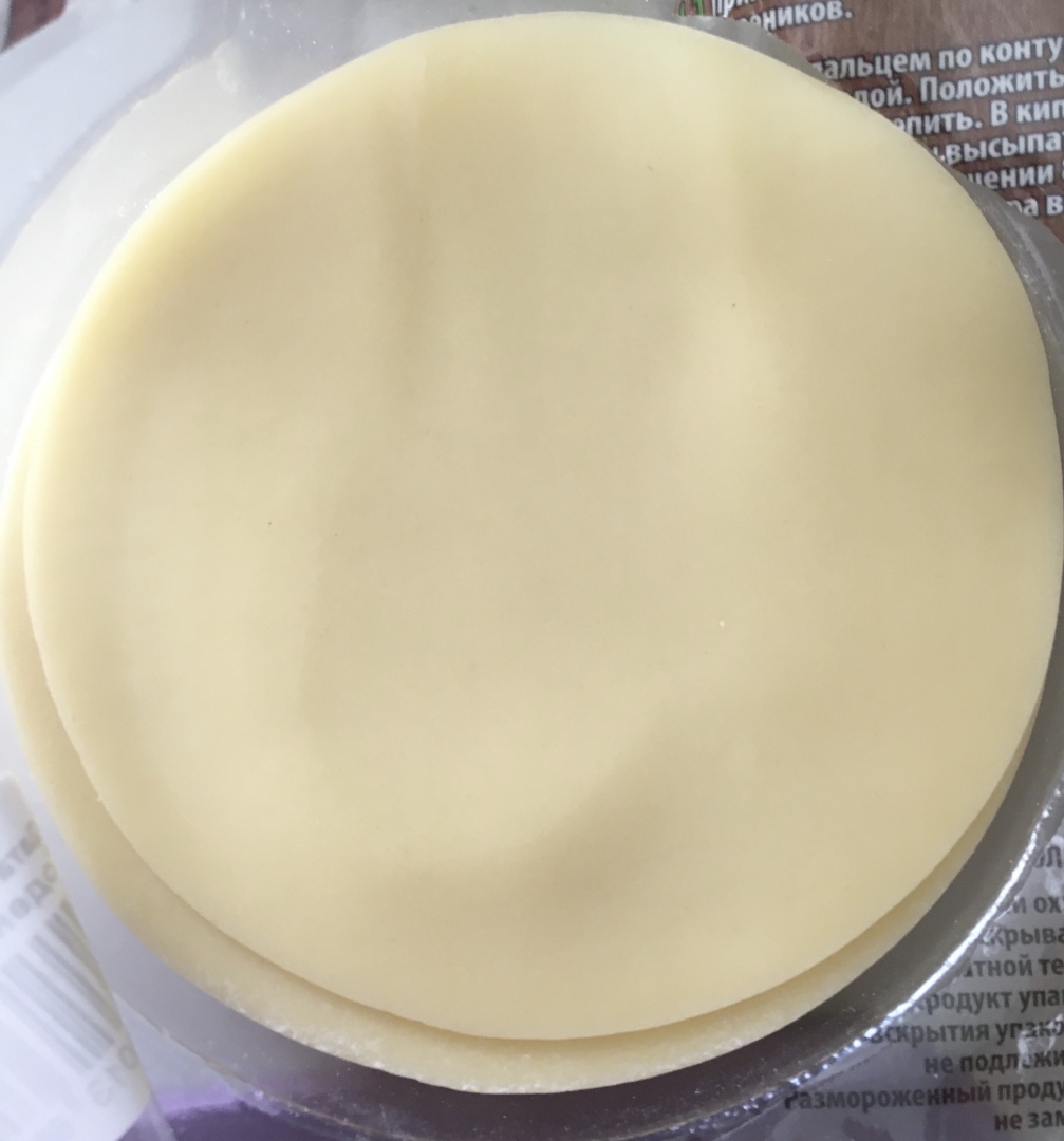 Раньше тесто для вареников лепил сам. А теперь только готовое покупаем от «Тестов»