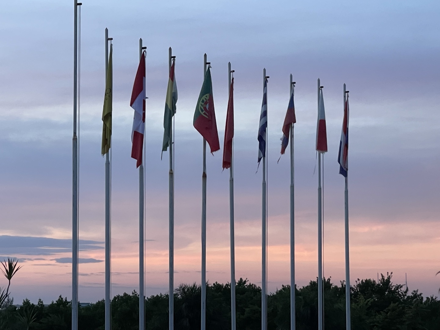 Дорожает не только еда: отдых на море в 2024 году может позволить себе не каждый гражданин