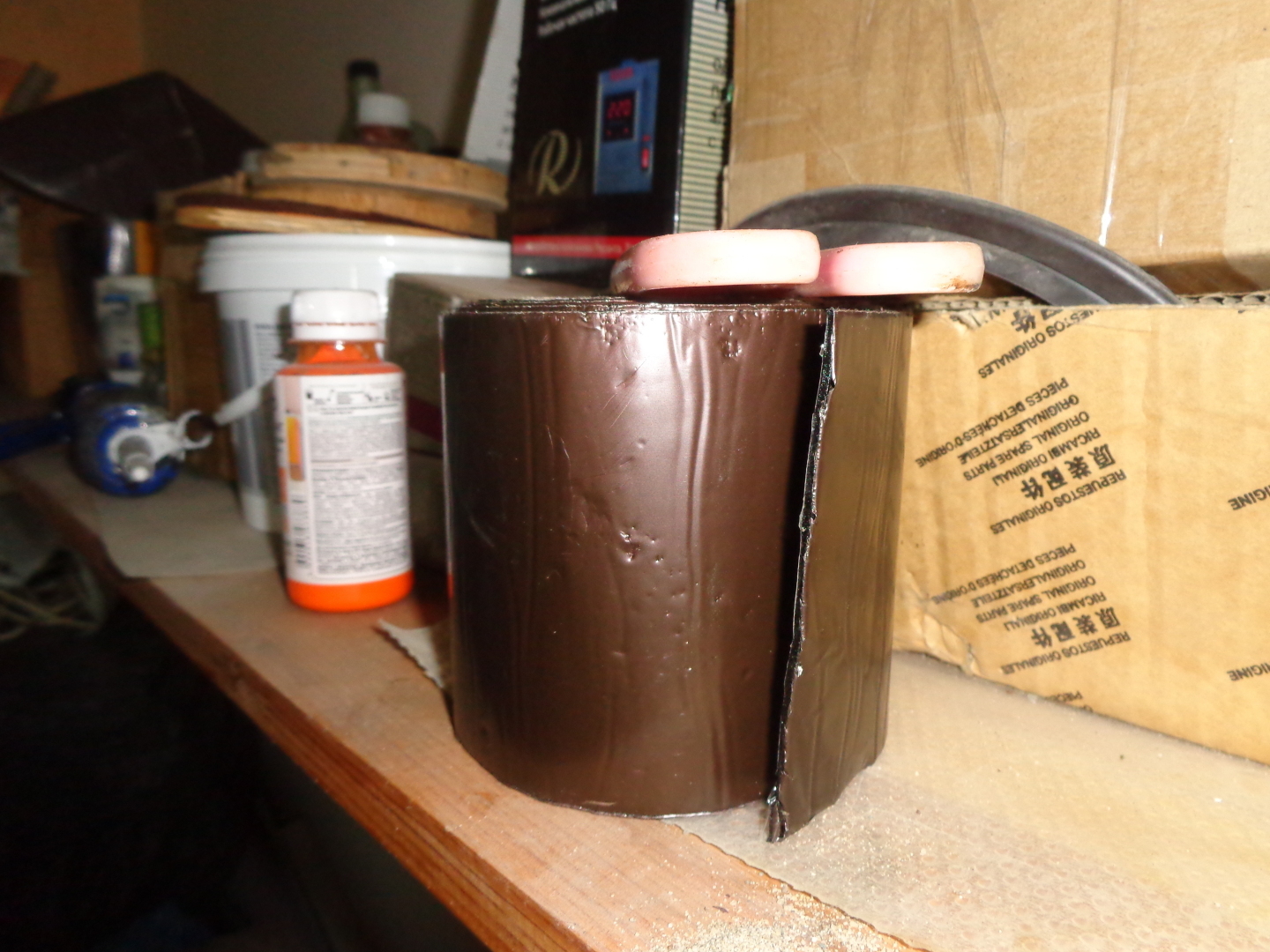 Откуда берутся трещины в кровле моего дома и как с этим бороться