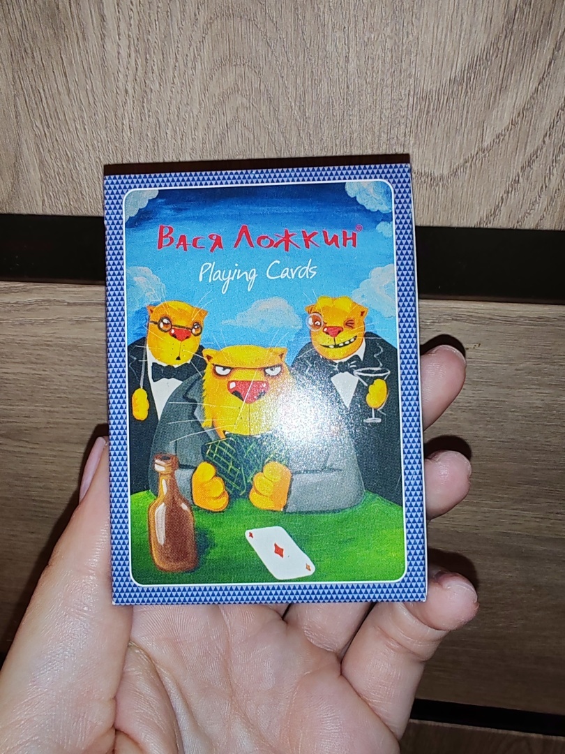 В чём феномен Васи Ложкина и чем его творчество нравится мне, плюс обзор двух шоу-румов: в Москве и в Санкт-Петербурге.