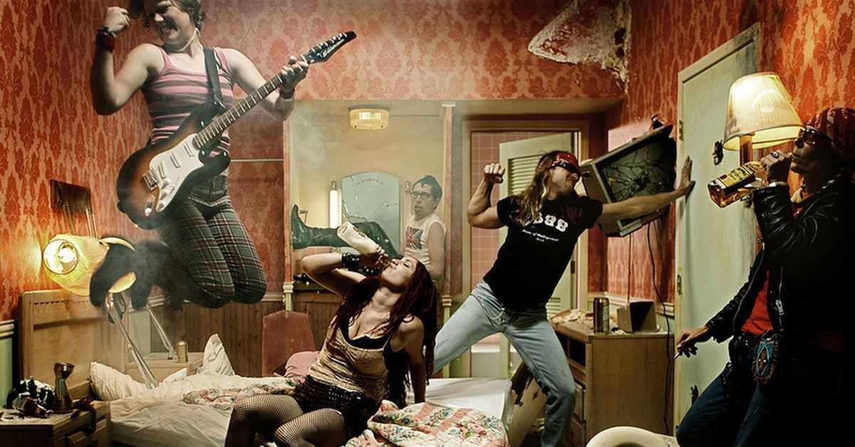 Шумные соседи в частном секторе нарушают покой: какие меры предпринять? Практика юриста