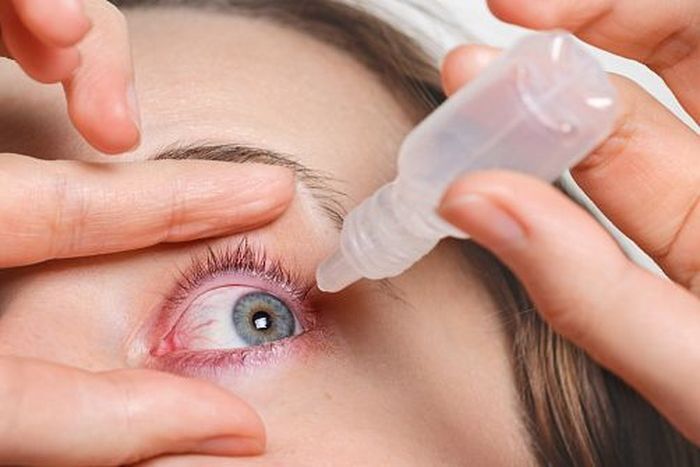 Почему в глазах лопаются сосуды?