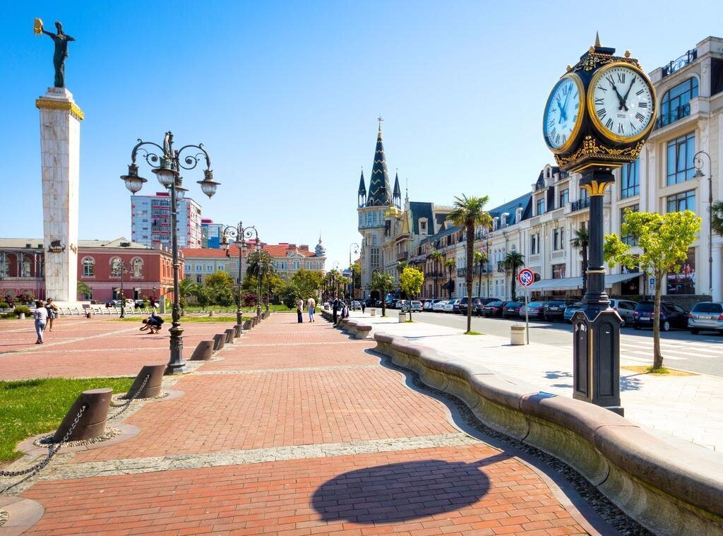 Вся правда об отдыхе на море в Грузии: что может не понравиться в Батуми?