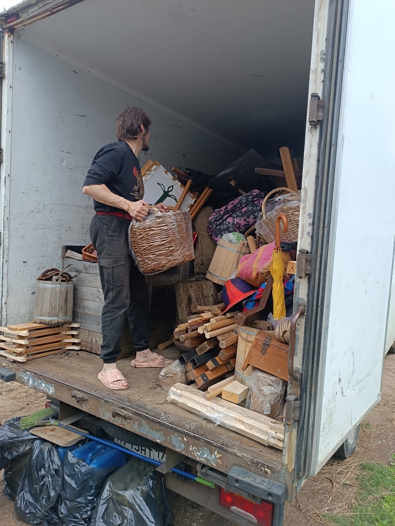 На Фестиваль в Москву.