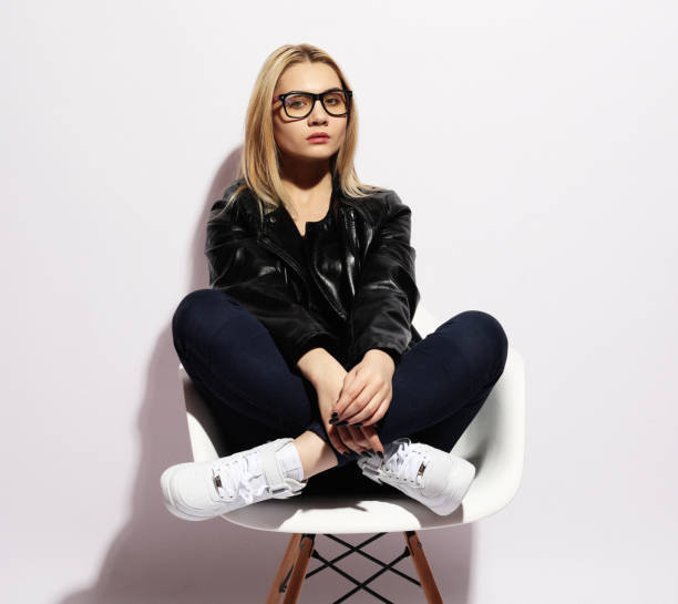 Белое или черное: что определяет модные тенденции этого лета и как это можно носить?