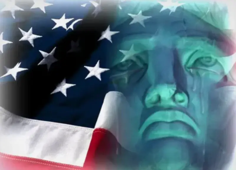 Мир устал от США – американец о ПМЭФ