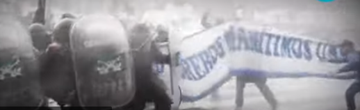 Водометы, слезоточивый газ и столкновения. Хаос в Аргентине из-за законопроекта о реформе президента Милеи