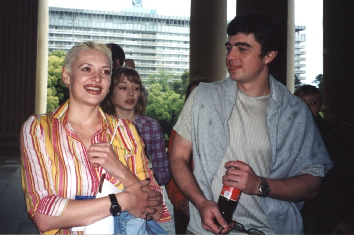 Воспоминания из 90-х: Редкие фото эпохи