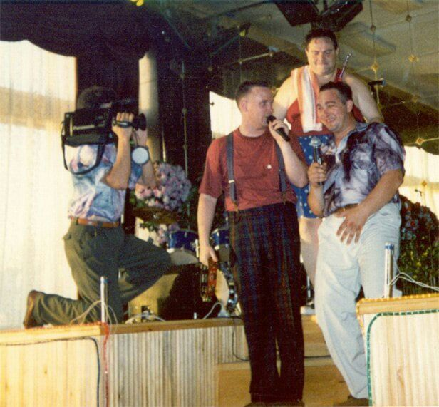 Воспоминания из 90-х: Редкие фото эпохи