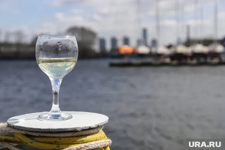 С 1 июля спиртное снова подорожает