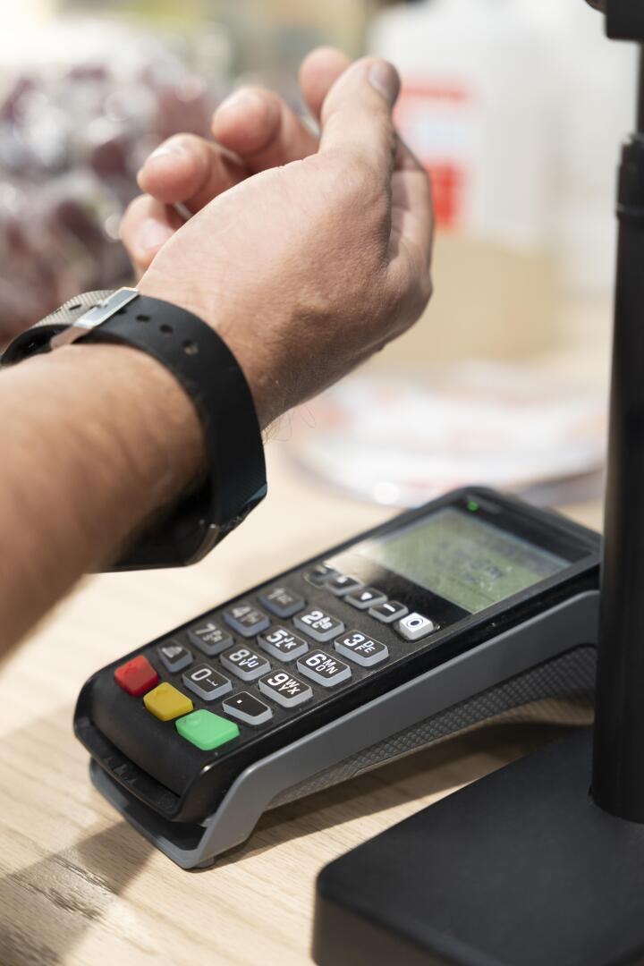 Если к кассе имеет доступ много людей, обвинить в недостаче одного сотрудника не выйдет