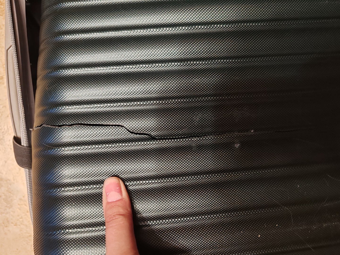 Аэрофлот 2024. Как купить недорогие билеты, чем кормят на борту и бонус: разбитый чемодан.