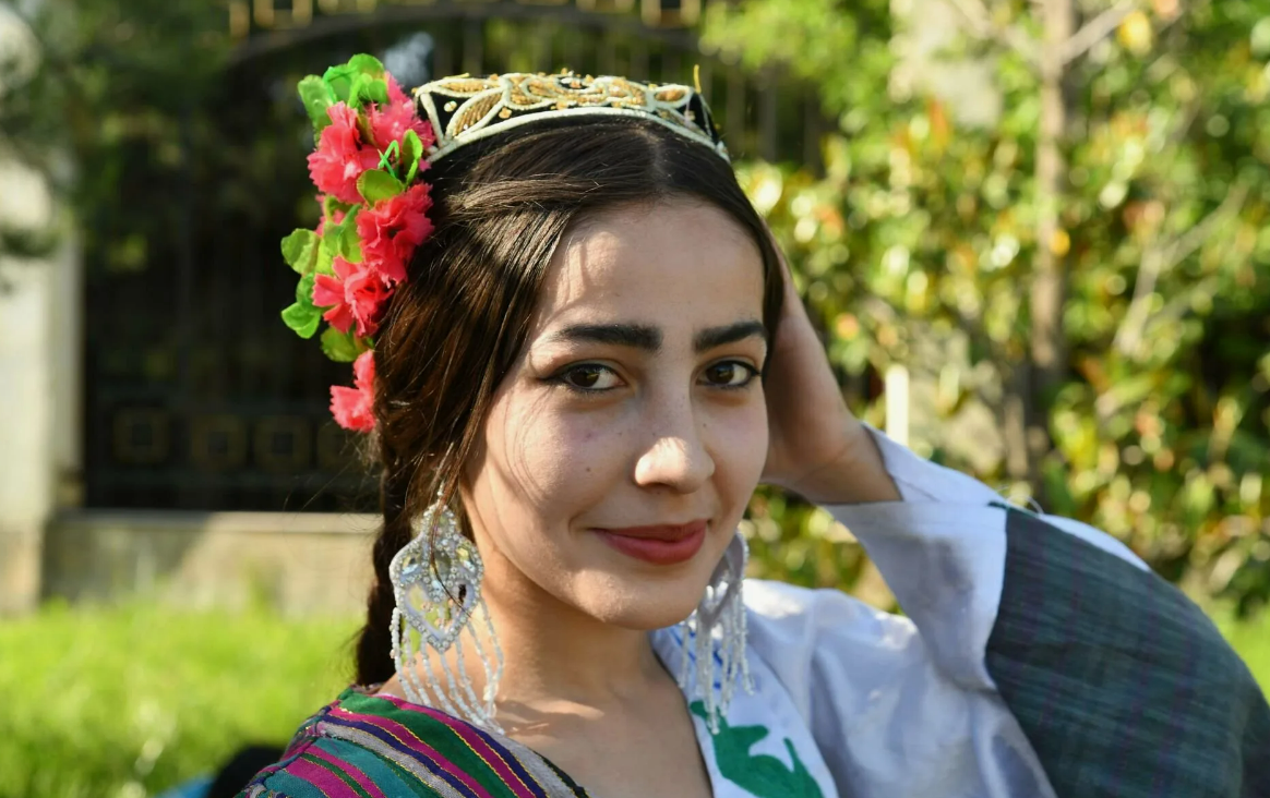 ♀️🧕 Президент Таджикистана запретил носить девушкам и женщинам галоши, мини-юбки и даже хиджаб